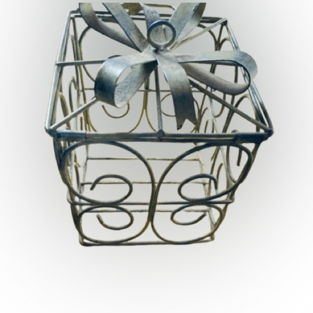 The Home Wire Gift Box Accent